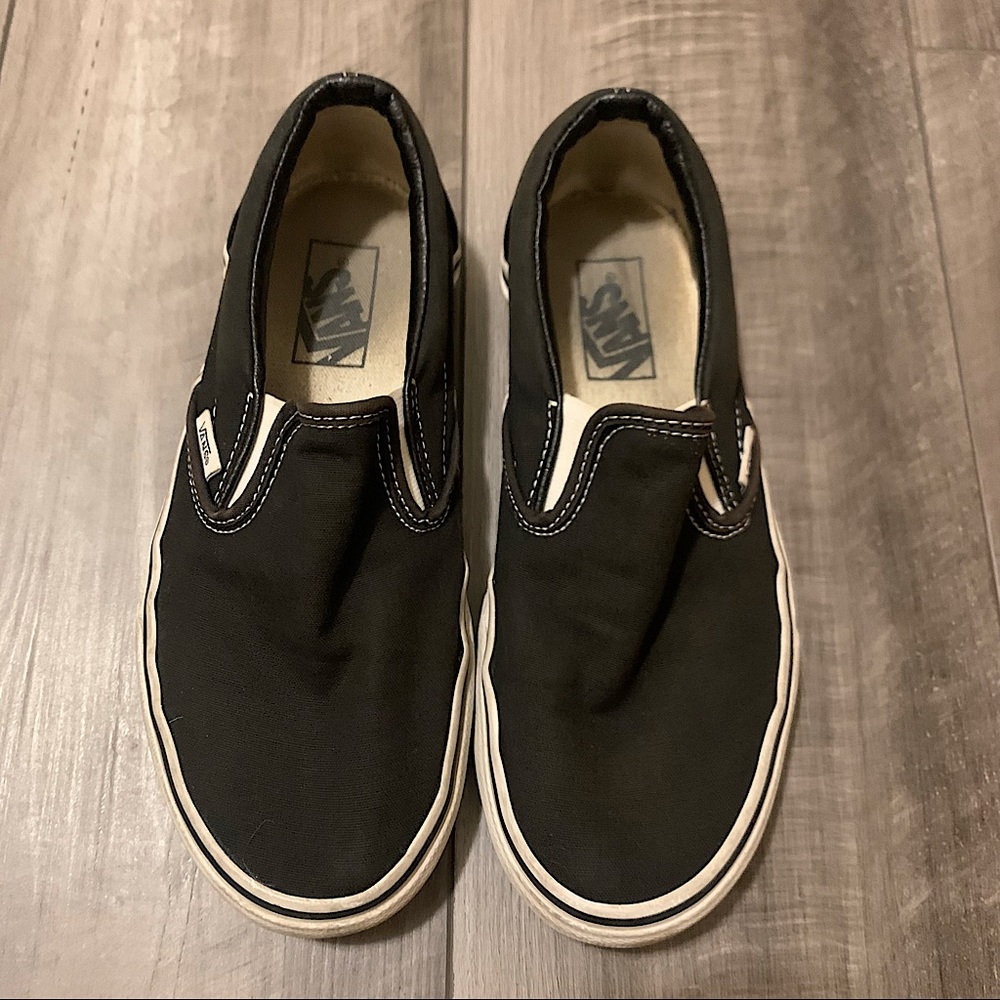 Black Slip-on Vans